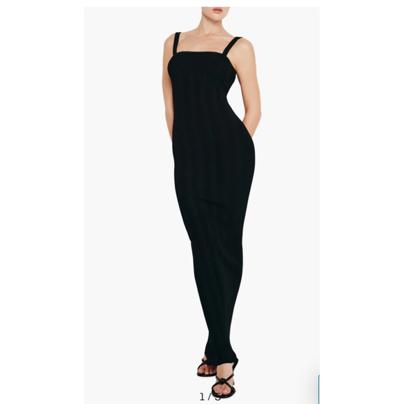 GOOD AMERICAN Dresses & Skirts - Women's GOOD AMERICAN Black Ribbed Square Neck Maxi Dress L